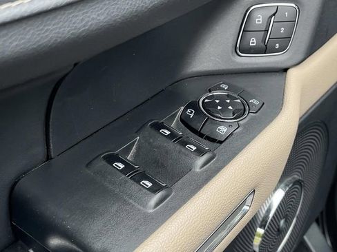 Used 2024 Ford Expedition Limited AWD/4WD image 30