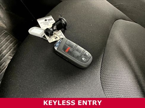 Used 2019 Jeep Renegade Sport w/ Sport Appearance Group AWD/4WD image 32
