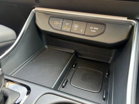 New 2026 Kia Carnival SX w/ SX Dark Edition Package FWD image 24