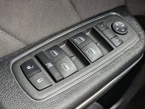 Used 2023 Dodge Charger SXT image 18