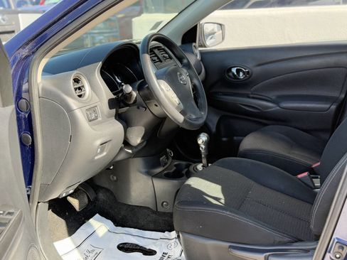 Used 2019 Nissan Versa SV image 5