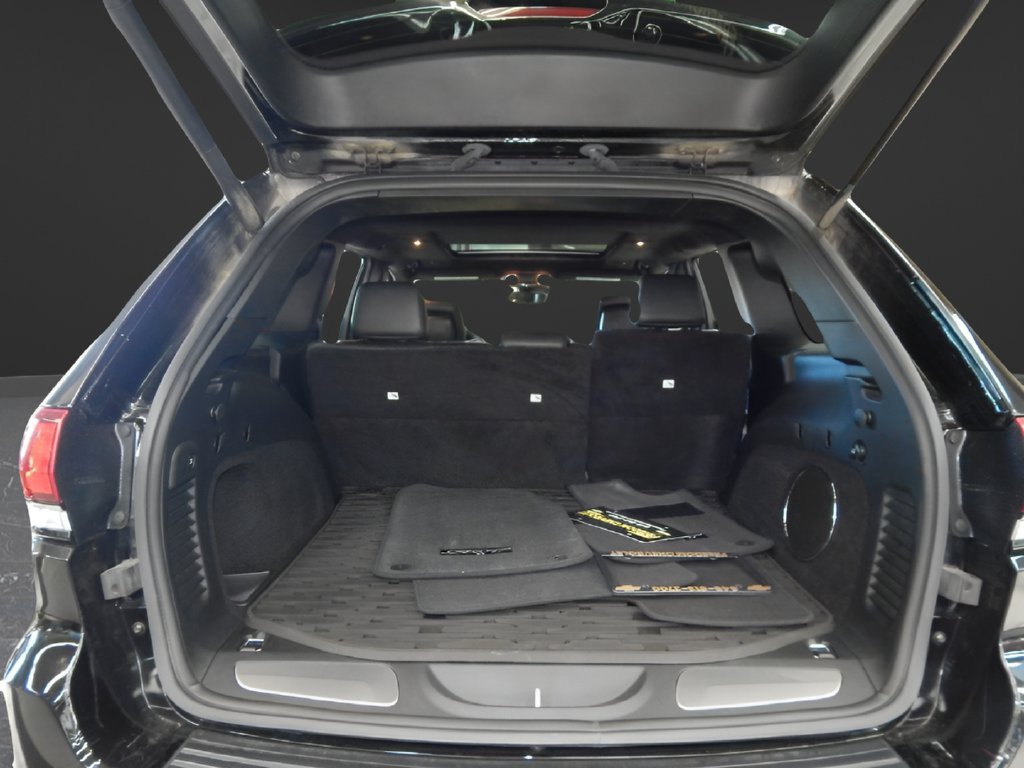 Used 2021 Jeep Grand Cherokee SRT AWD/4WD image 9