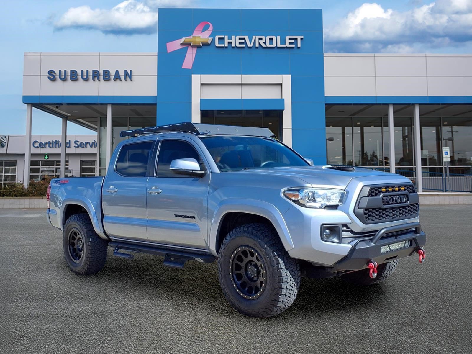Used 2017 Toyota Tacoma TRD Sport AWD/4WD image 3