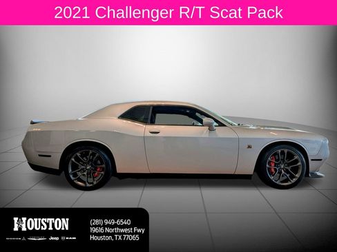 Used 2021 Dodge Challenger R/T Scat Pack image 2