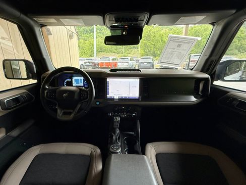 Used 2023 Ford Bronco Wildtrak AWD/4WD image 25