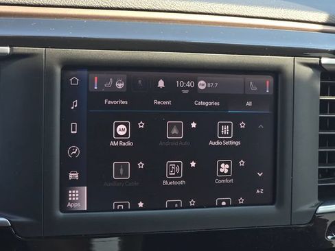 Used 2022 Chrysler Voyager LX FWD image 18