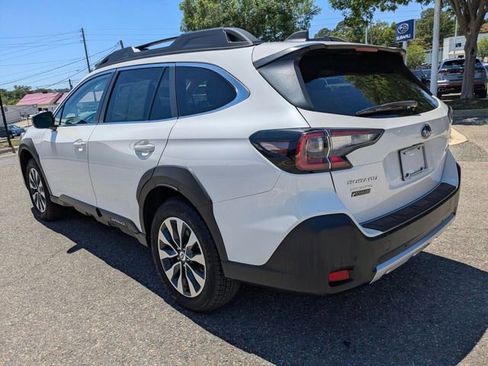 Used 2023 Subaru Outback Limited AWD/4WD image 8