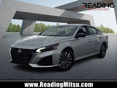 Used 2025 Nissan Altima 2.5 SV image 1