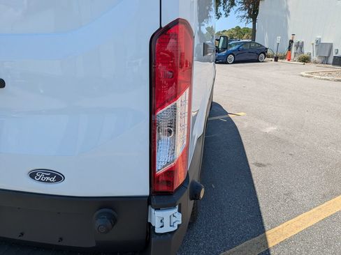New 2026 Ford Transit 150 148 Medium Roof w/ Load Area Protection Package RWD image 10