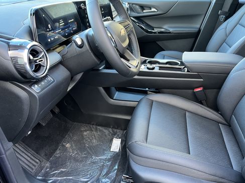 New 2026 Chevrolet Equinox LT w/ Convenience Package II image 14