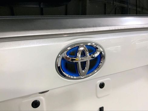 Used 2021 Toyota RAV4 XSE w/ Weather Package AWD/4WD image 10