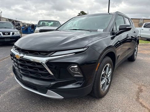 Used 2024 Chevrolet Blazer LT AWD/4WD image 3
