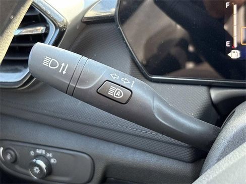 Used 2025 Chevrolet TrailBlazer LT image 30