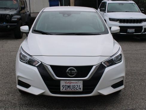 Used 2022 Nissan Versa SV w/ Trunk Package image 2