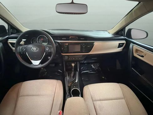 Used 2015 Toyota Corolla LE FWD image 9