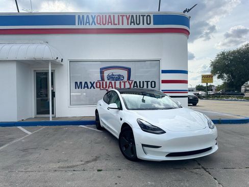 Used 2023 Tesla Model 3 Standard Range image 17