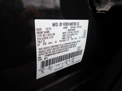 Certified 2022 Ford Explorer XLT w/ Equipment Group 202A image 19
