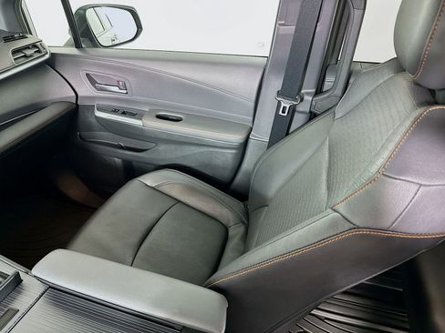 Used 2023 Toyota Sienna XSE w/ XSE Plus Package AWD/4WD image 25