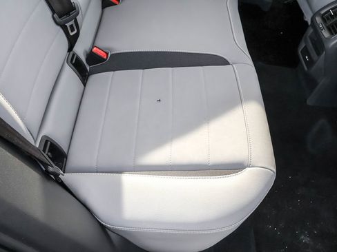 Certified 2022 Volkswagen Taos SE w/ IQ.Drive SE Package image 35