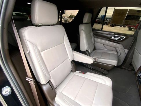Used 2021 Chevrolet Tahoe Z71 AWD/4WD image 35