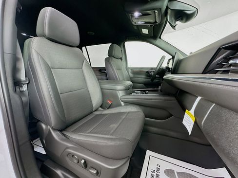 New 2026 Chevrolet Suburban LS image 28