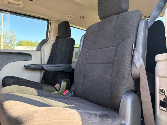 Used 2012 Dodge Grand Caravan Crew w/ Crew Value Pkg FWD image 17