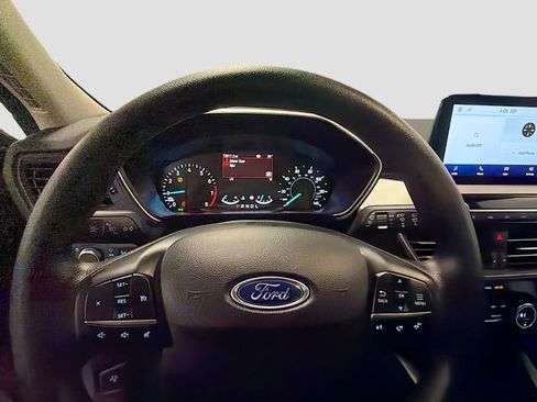 Used 2020 Ford Escape SE image 11