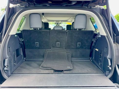Used 2025 Ford Expedition Active AWD/4WD image 6