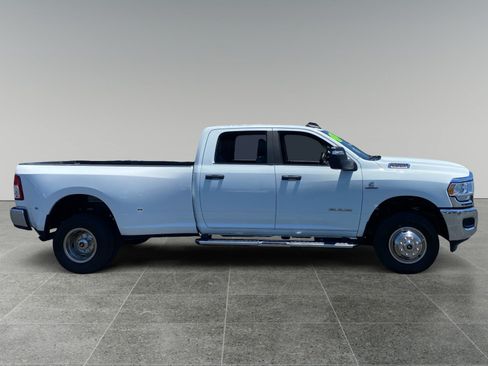Used 2024 RAM 3500 Big Horn AWD/4WD image 6