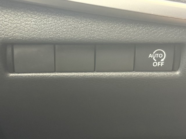 Used 2025 Nissan Kicks S FWD image 19