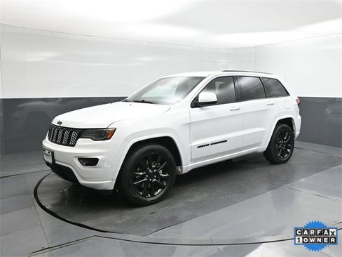 Used 2021 Jeep Grand Cherokee Laredo X image 34