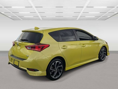 Used 2017 Toyota Corolla iM image 5