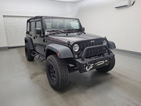 Used 2014 Jeep Wrangler Unlimited Rubicon w/ Connectivity Group AWD/4WD image 13