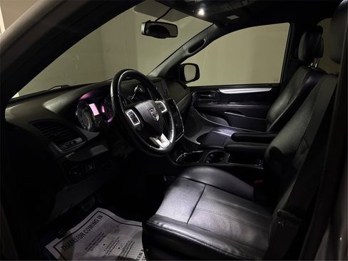 Used 2017 Dodge Grand Caravan GT image 9