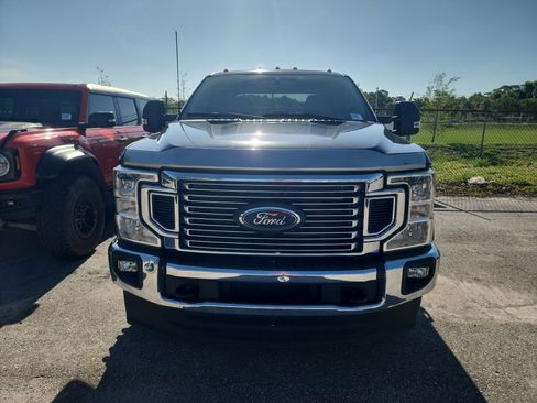 Used 2022 Ford F350 XLT w/ XLT Value Package AWD/4WD image 2