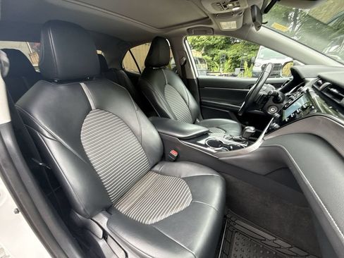 Used 2019 Toyota Camry SE FWD image 24