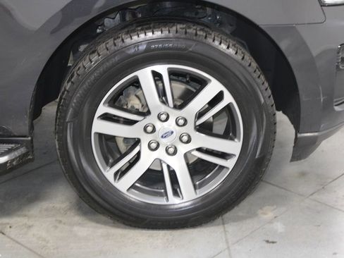 Used 2023 Ford Expedition XLT image 13