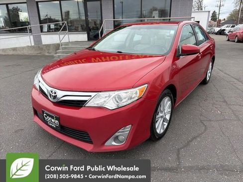 Used 2014 Toyota Camry XLE w/ Leather Package image 1