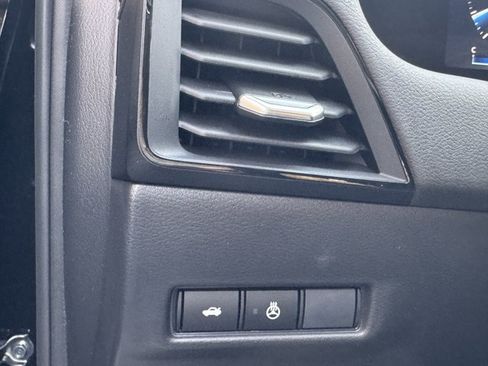 New 2026 Nissan Sentra SV w/ SV Convenience Package FWD image 13