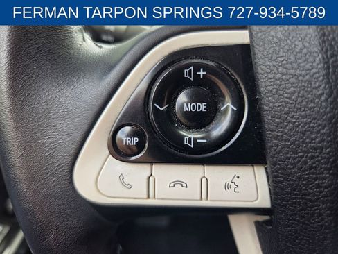 Used 2018 Toyota Prius Four Touring image 29