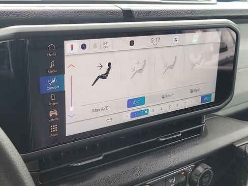 Used 2025 Jeep Gladiator Sport AWD/4WD image 18