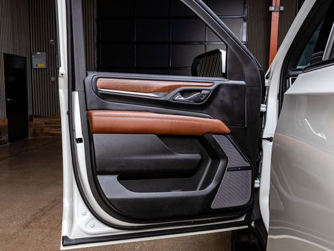 Used 2024 GMC Yukon Denali Ultimate image 37