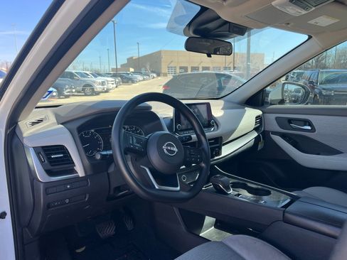 Used 2023 Nissan Rogue SV image 21