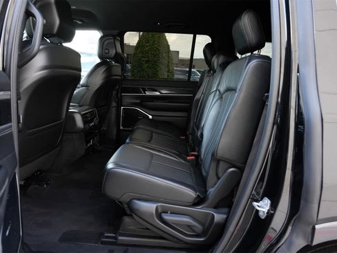 Used 2022 Jeep Wagoneer Series II image 18