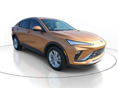 New 2025 Buick Envista Preferred image 2