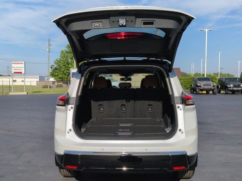 New 2026 Nissan Rogue Platinum AWD/4WD image 33
