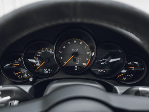 Used 2018 Porsche 911 GT3 RWD image 35