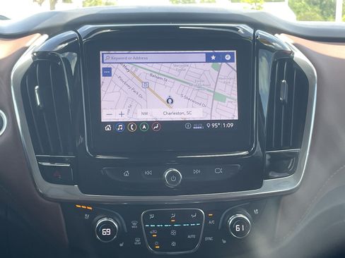 Used 2020 Chevrolet Traverse High Country FWD image 30