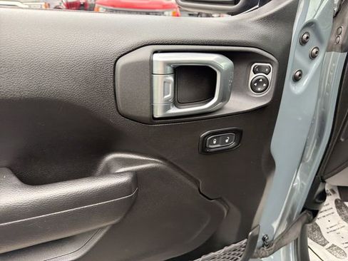 Used 2024 Jeep Wrangler Unlimited Sport AWD/4WD image 15