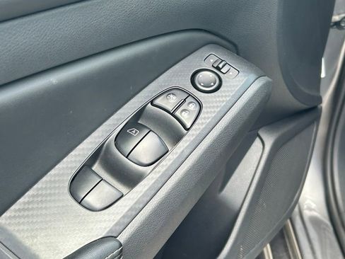 Used 2025 Nissan Altima 2.5 SV FWD image 21